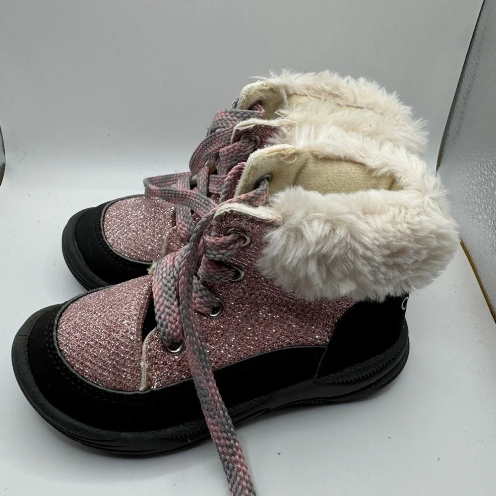 NWOT OshKosh B'gosh Toddler Girl Size 7 Glittery Pink and Black Kids Snow Boots